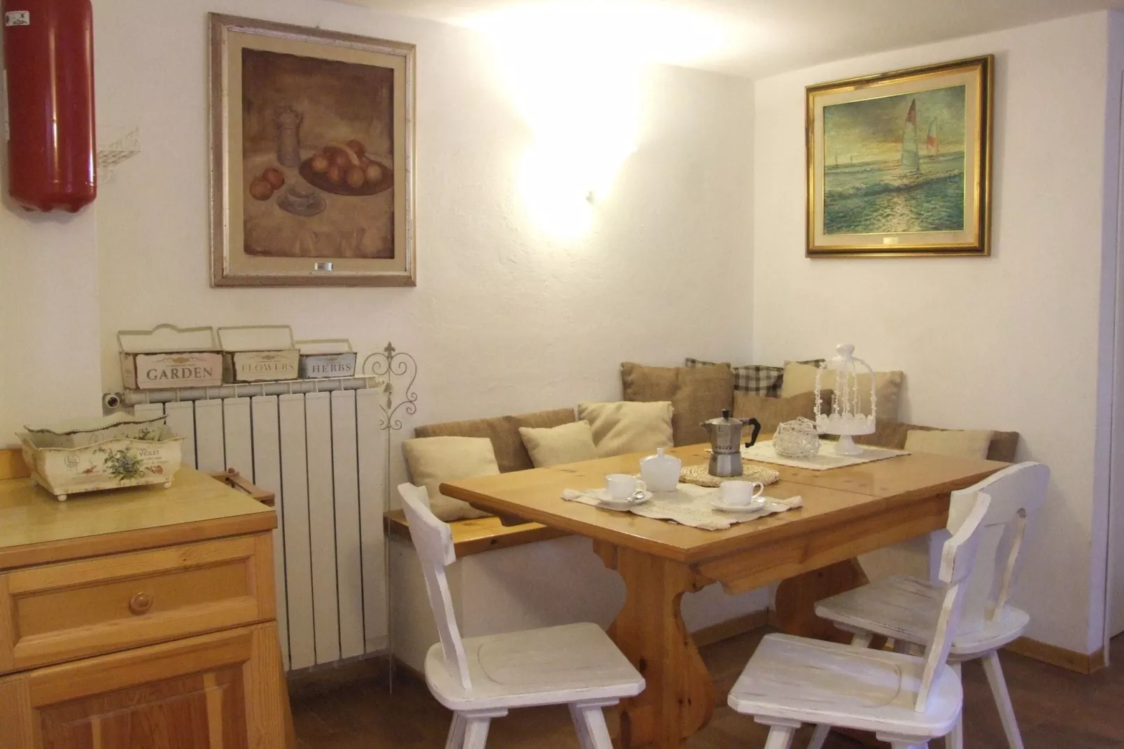 Pineta Camelia-Dining room