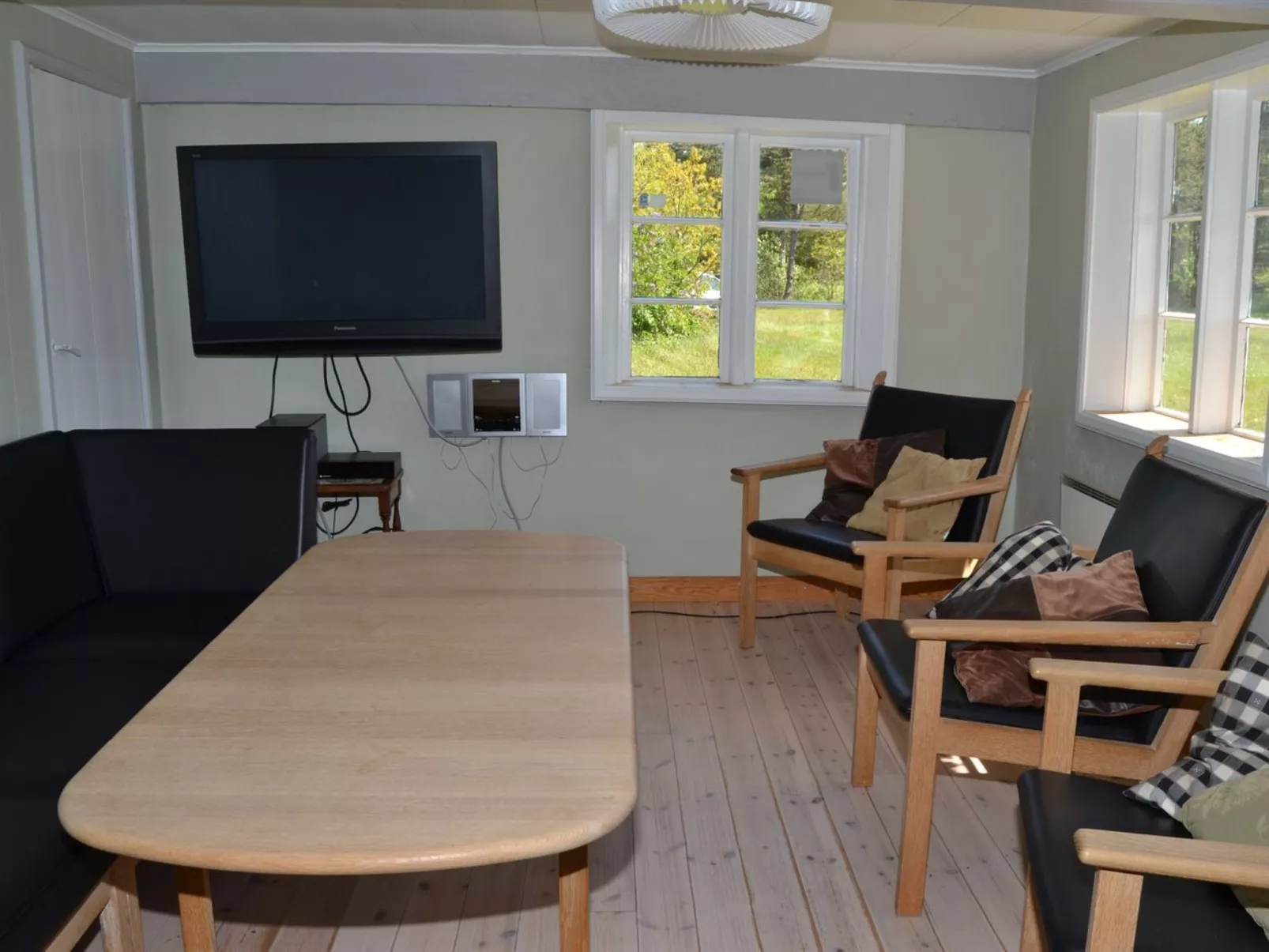 "Botmund" - 3.6km from the sea-Inside