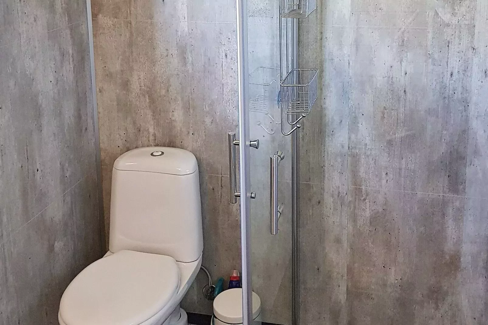 37341 (NEDERSTE HYTTE NR. 2)-Indoor