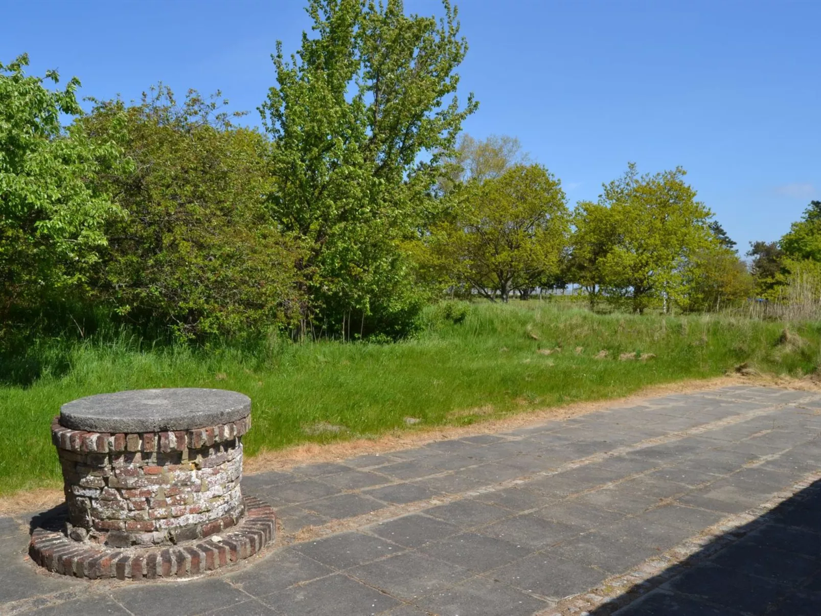 "Botmund" - 3.6km from the sea-Outside