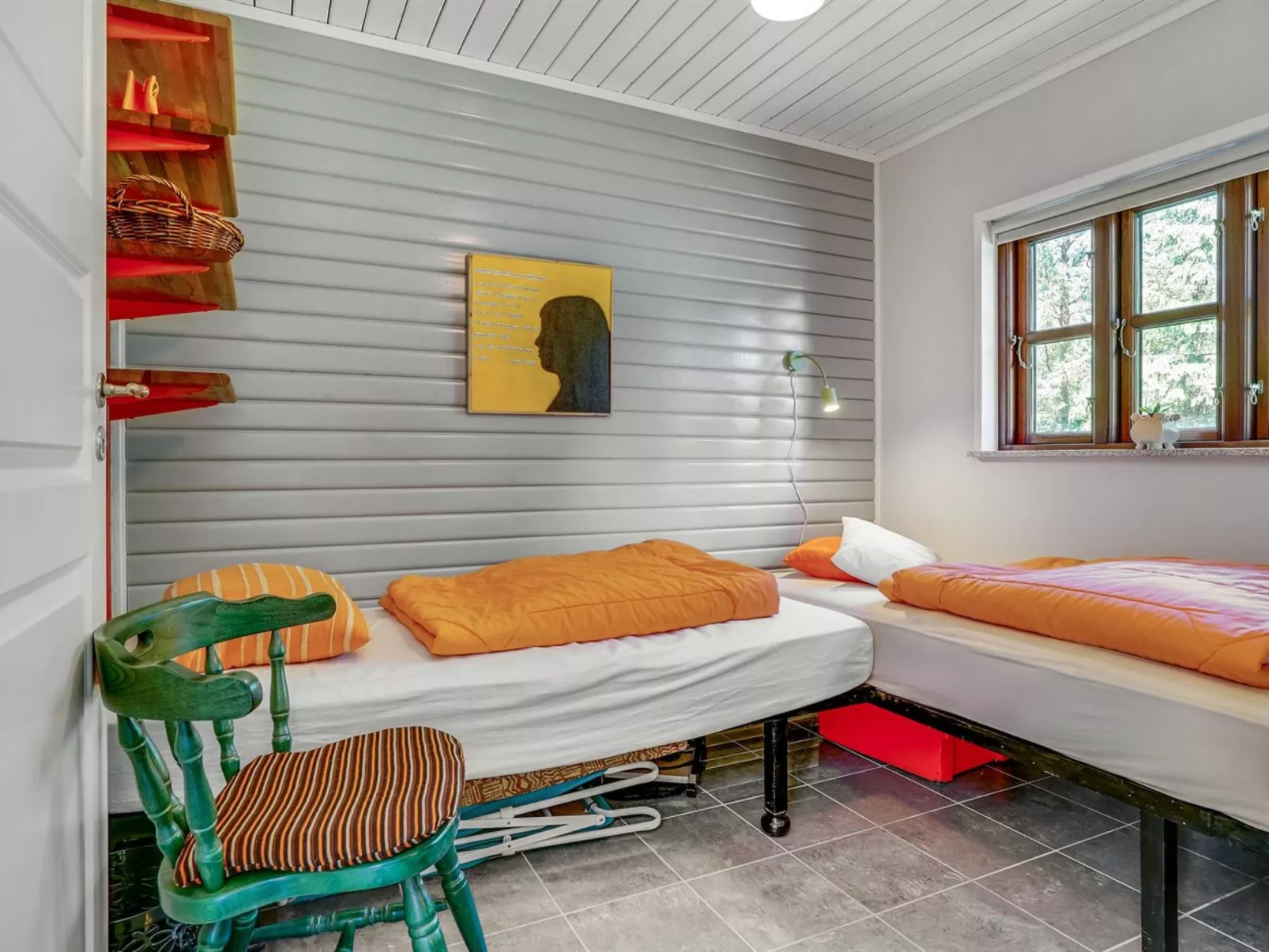 "Marla" - 1.1km from the sea-Inside
