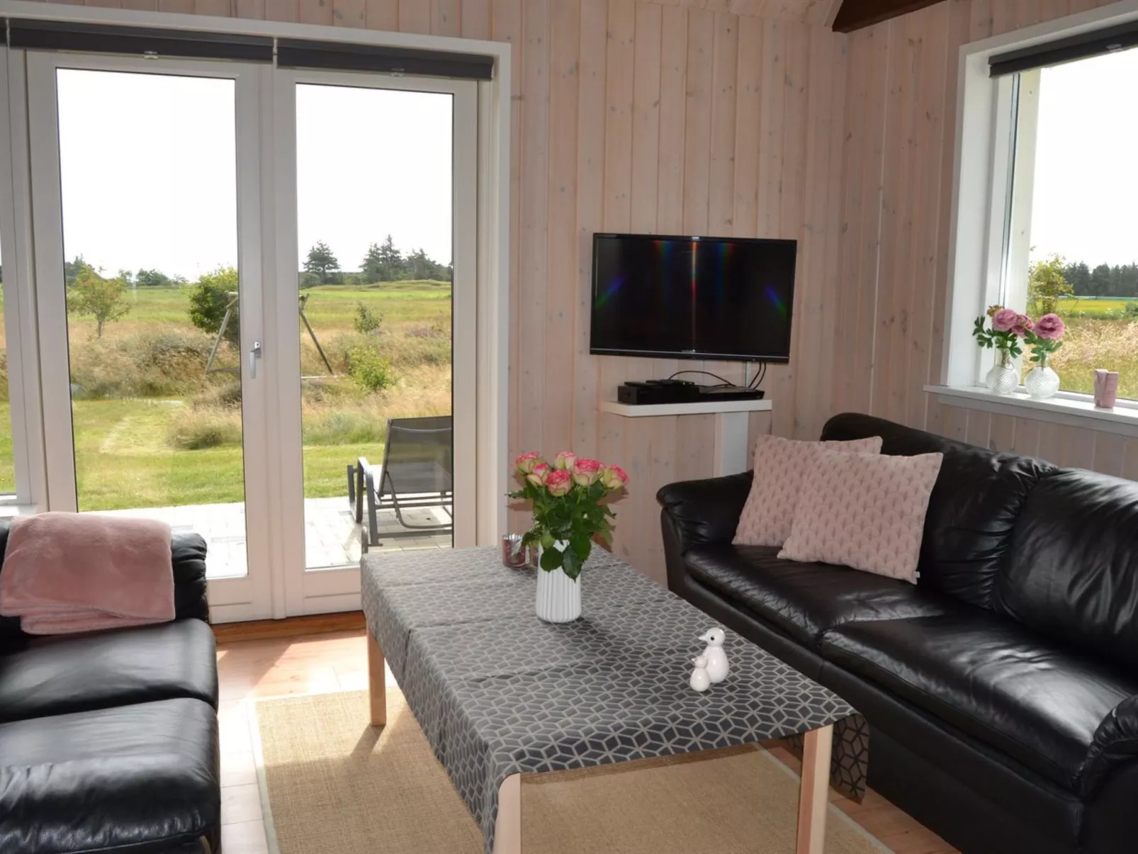 "Clare" - 4km from the sea-Inside