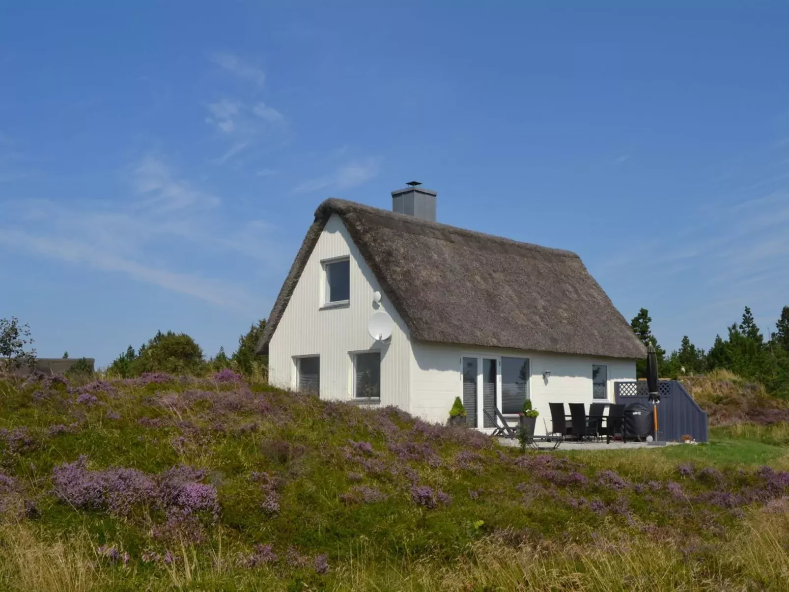 "Clare" - 4km from the sea-Outside