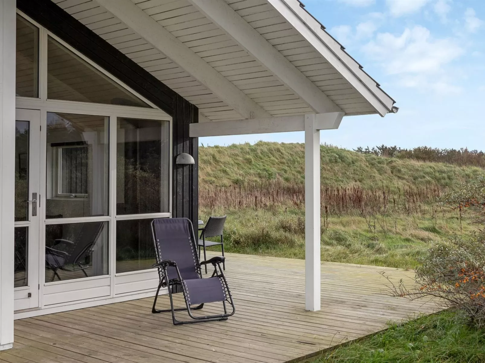 "Frejdis" - 1.1km from the sea-Inside