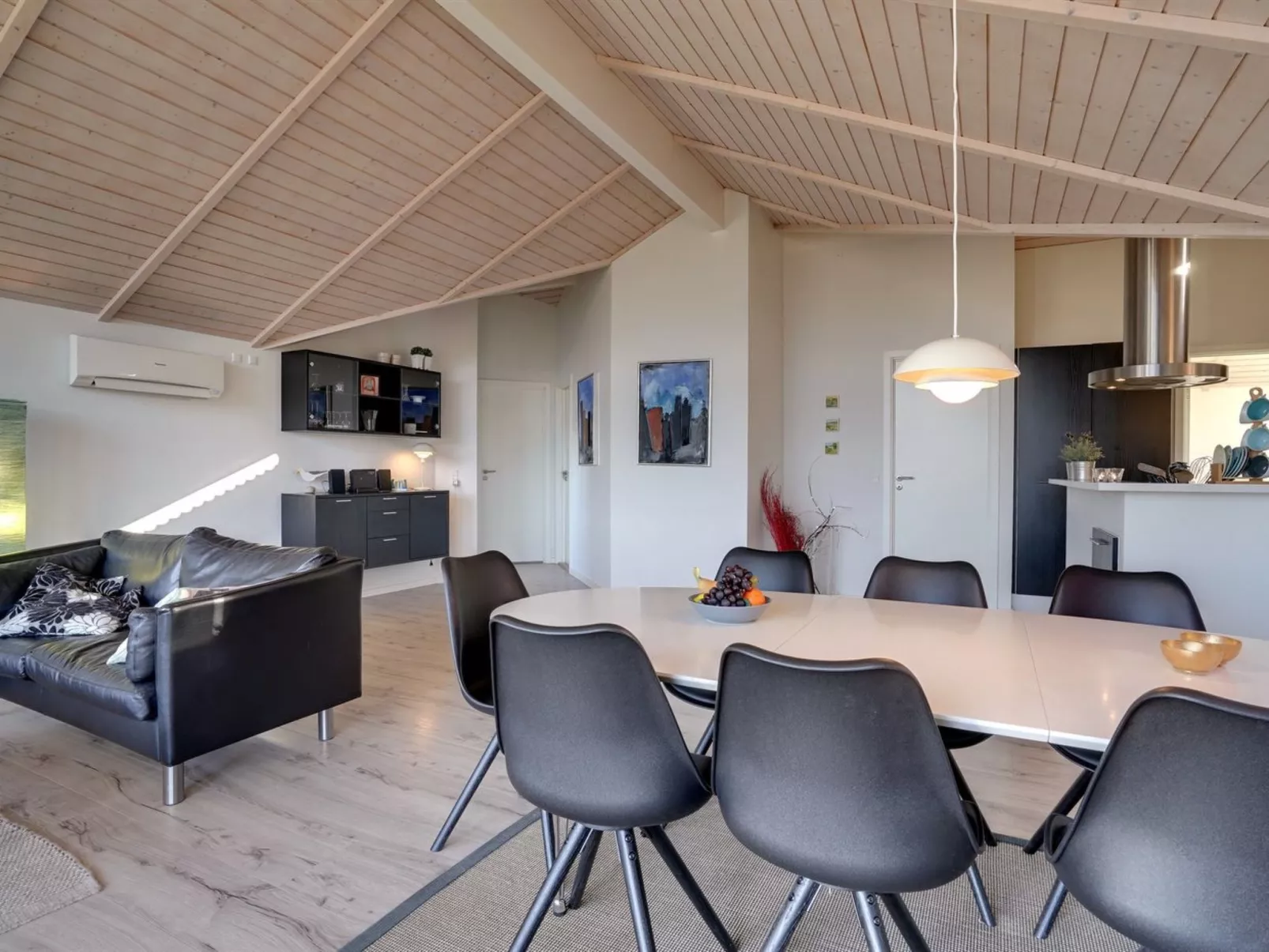 "Frejdis" - 1.1km from the sea-Inside