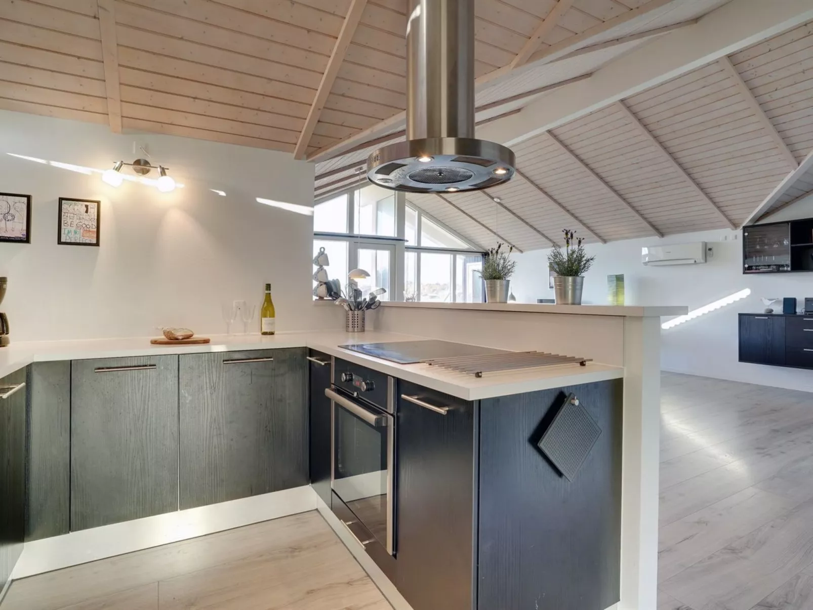 "Frejdis" - 1.1km from the sea-Inside
