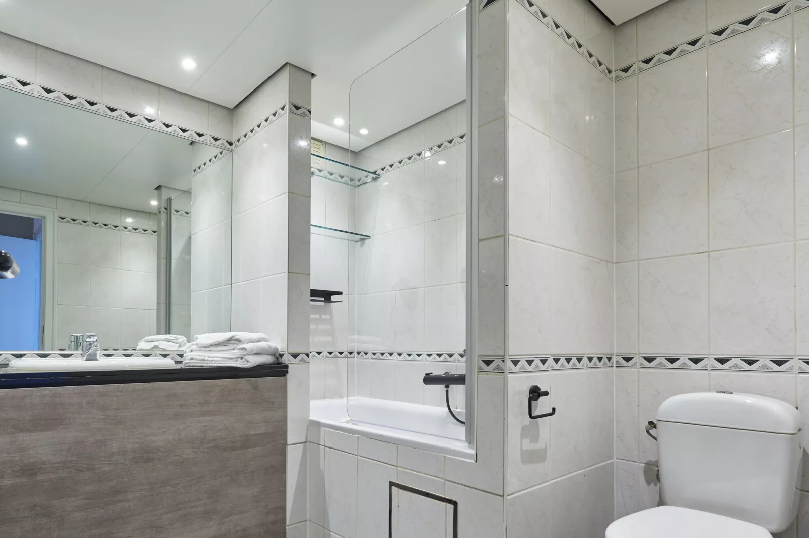 Résidence Durbuy 15-Bathroom