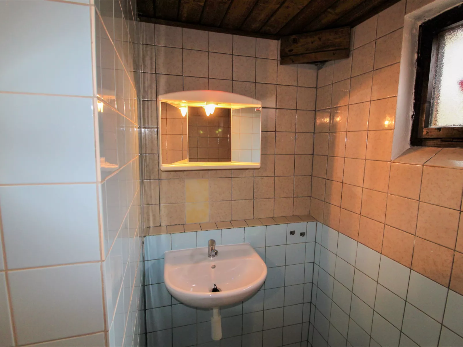 Harrachov 387-Inside