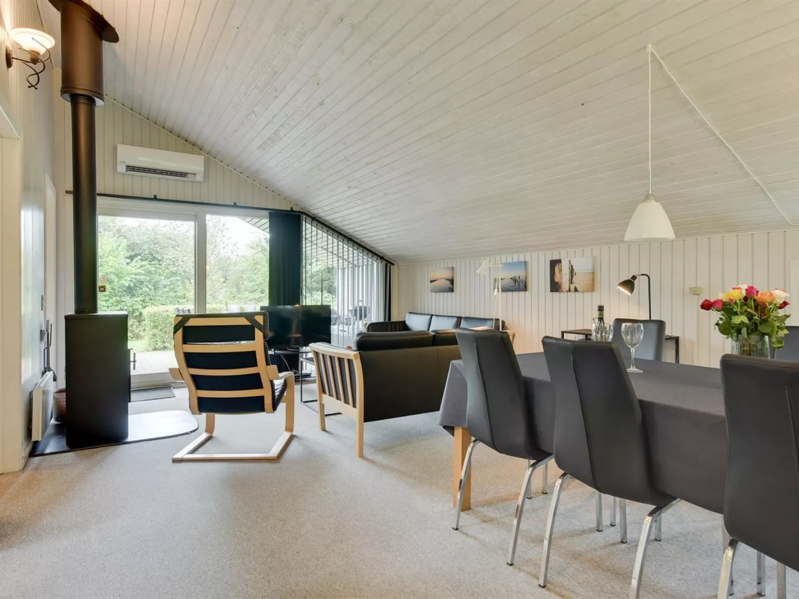 "Corinna" - 28km from the sea-Drinnen