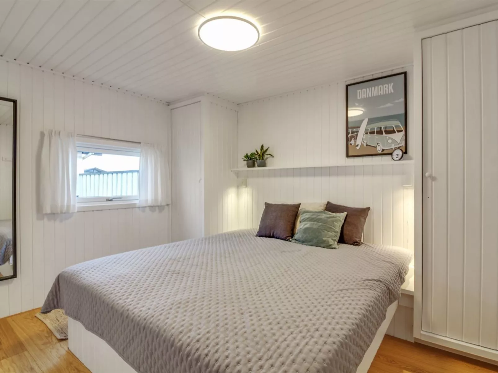 "Rutha" - 45m from the sea-Inside
