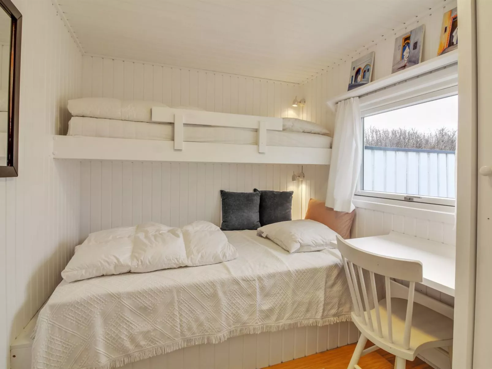 "Rutha" - 45m from the sea-Inside