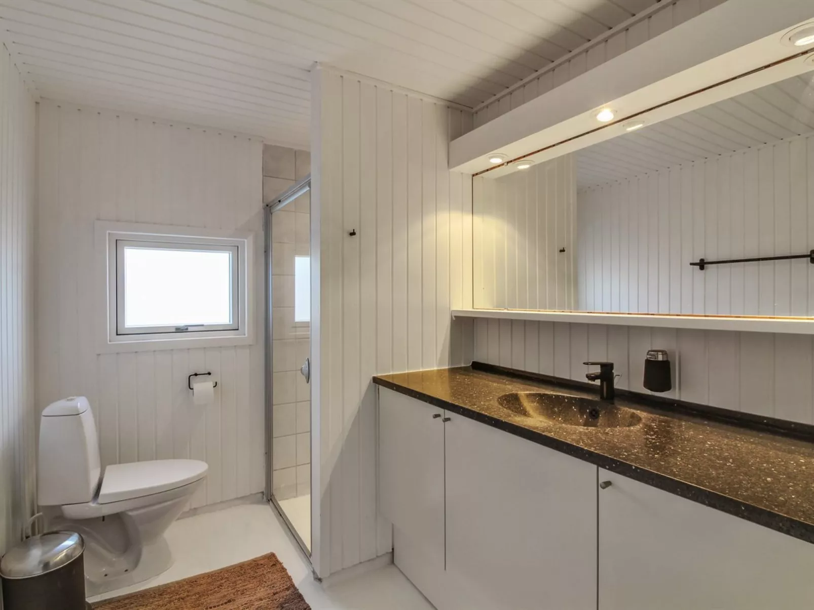 "Rutha" - 45m from the sea-Inside