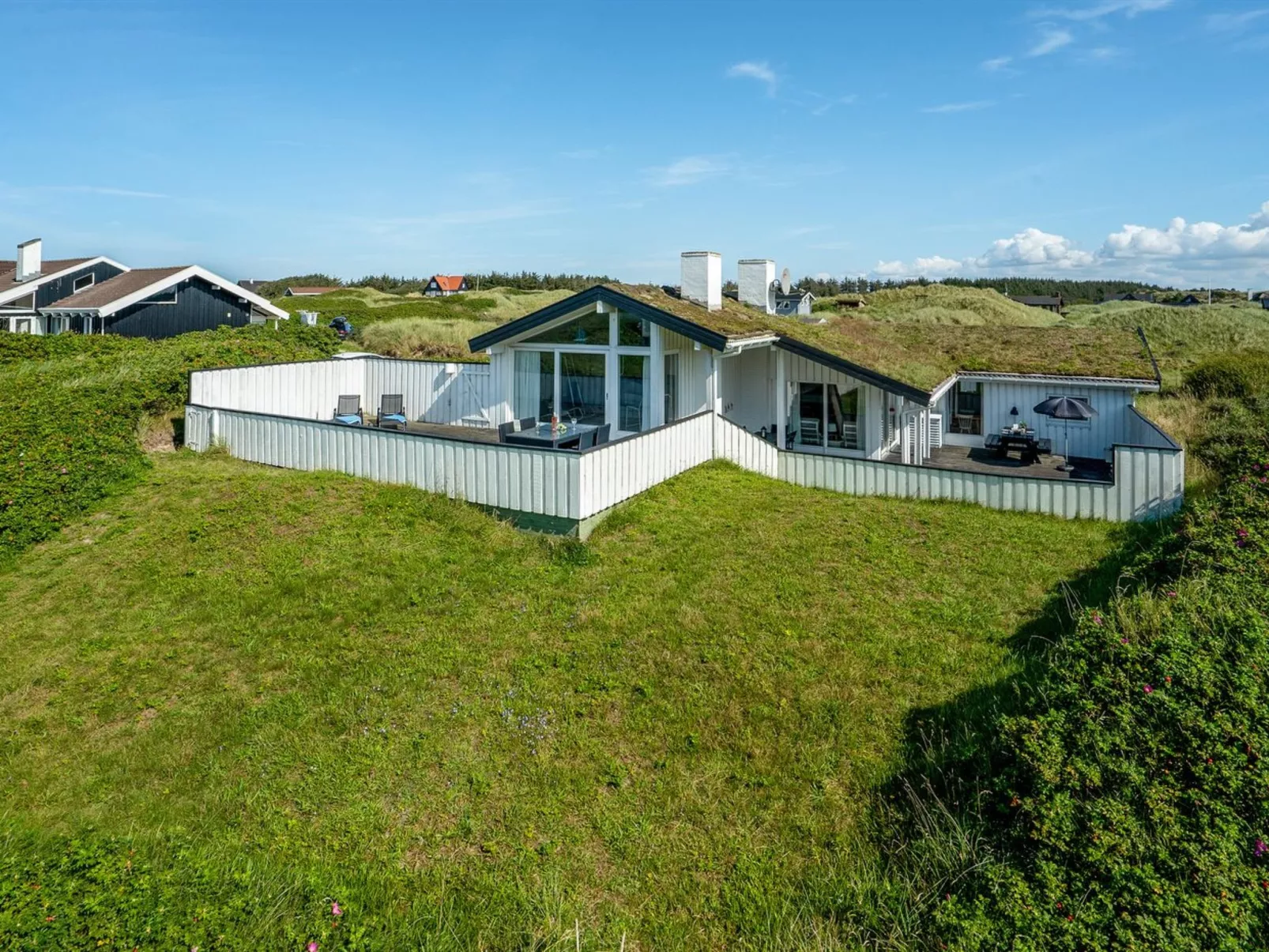 "Rutha" - 45m from the sea-Outside