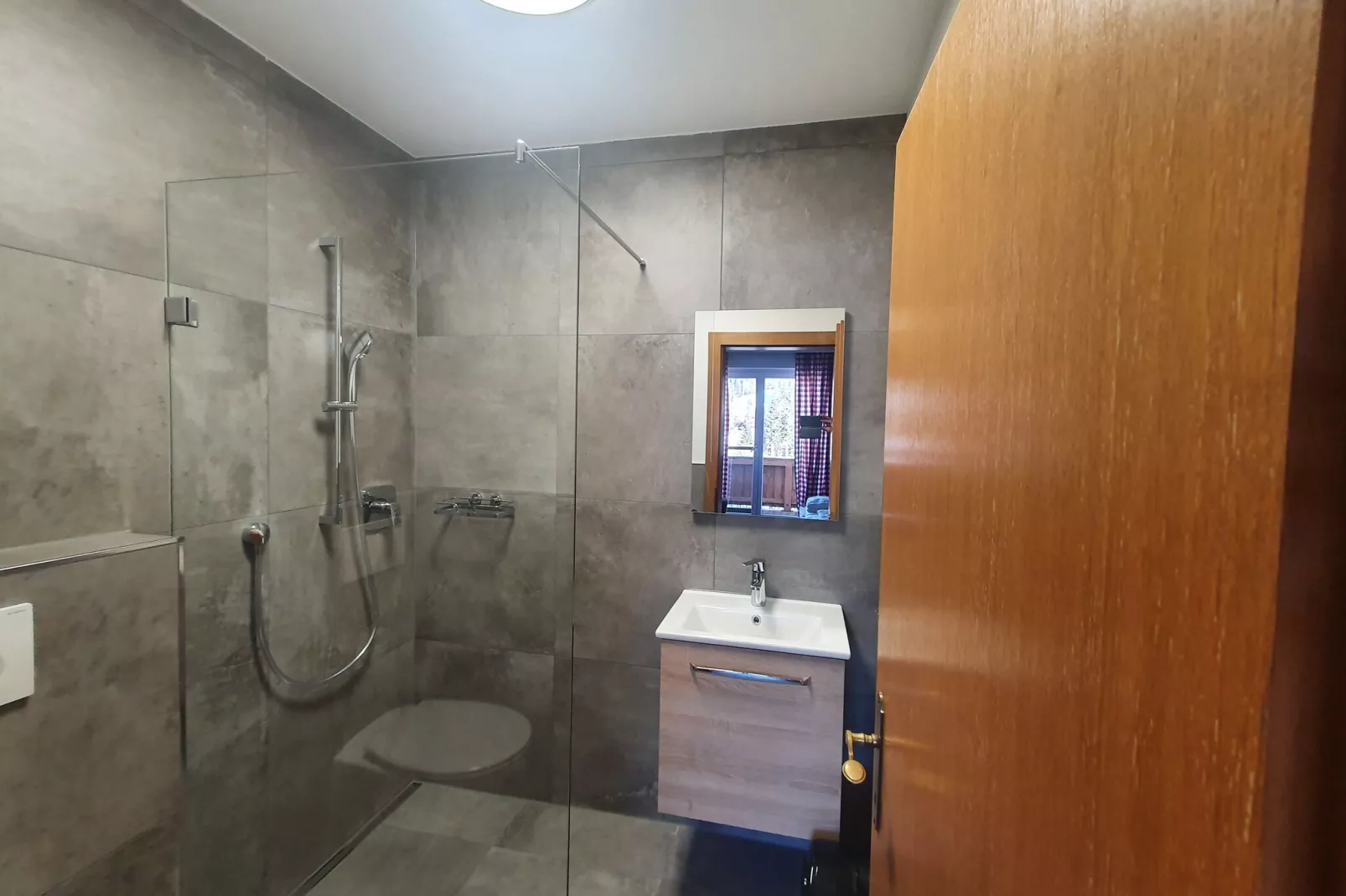 Gästehaus Flatscher-Bathroom