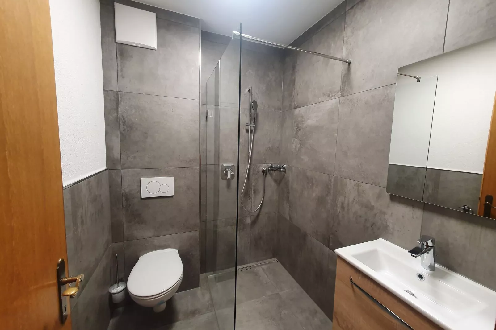 Gästehaus Flatscher-Bathroom