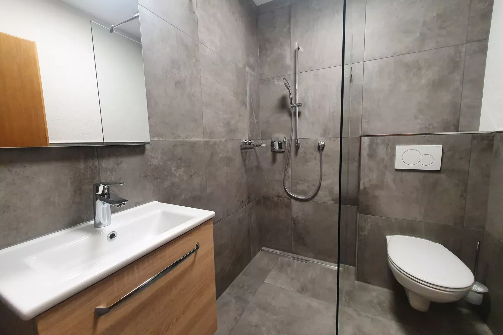 Gästehaus Flatscher-Bathroom