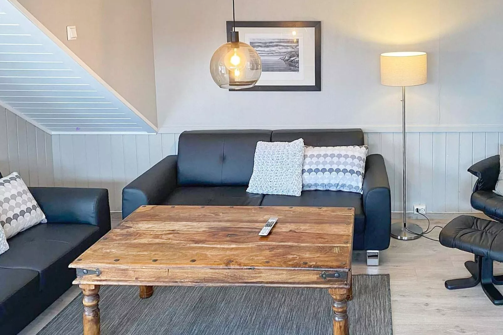 37596 JARLE-Indoor