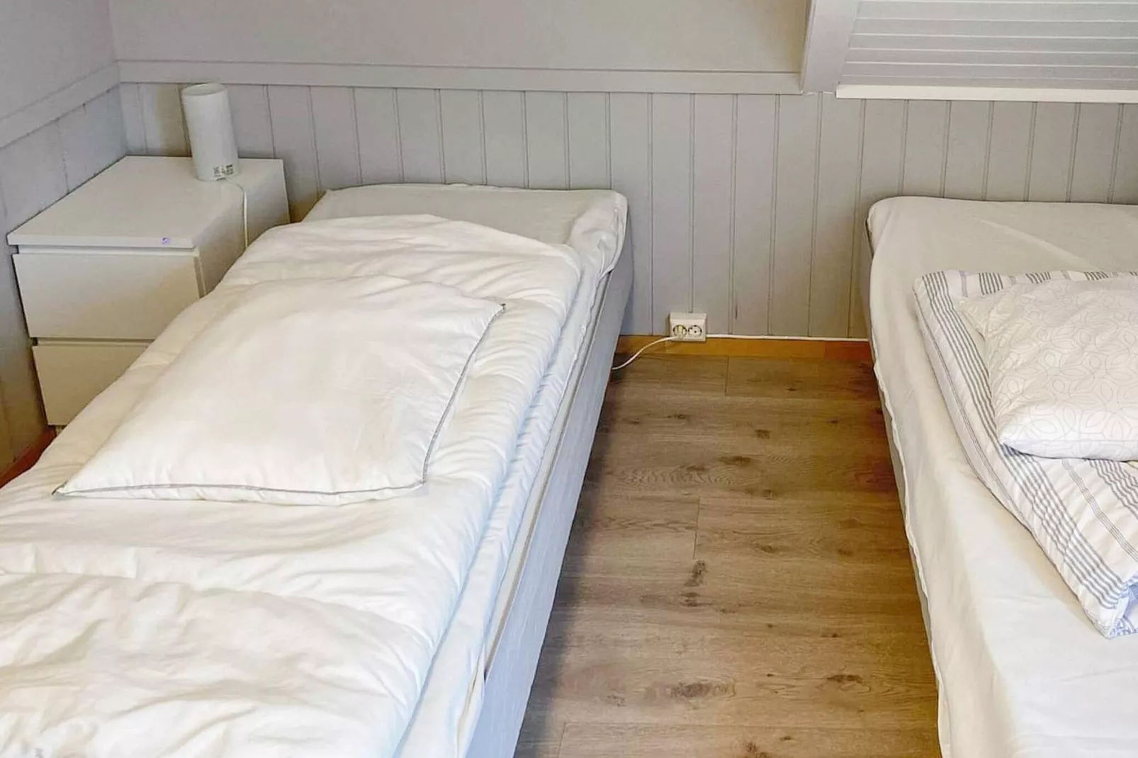 37596 JARLE-Indoor