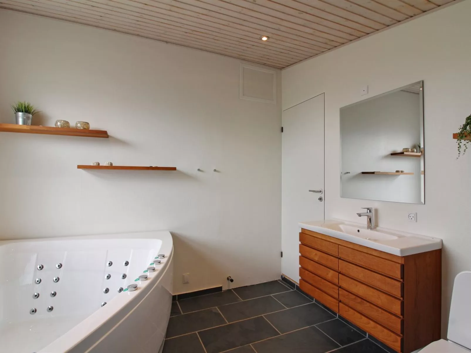 "Ingela" - 350m from the sea-Inside