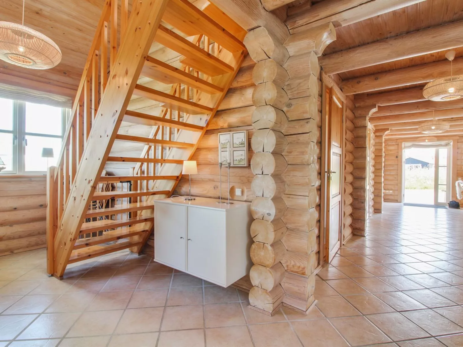 "Salmund" - 600m from the sea-Inside