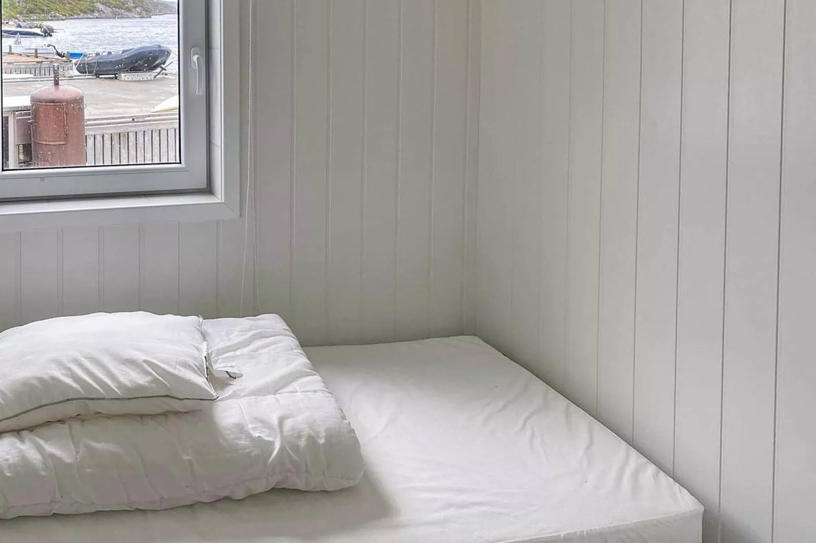 37596 JARLE-Indoor