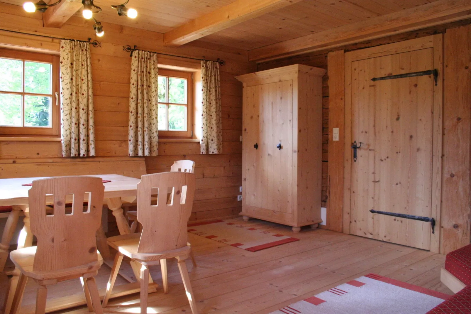 Haus Harpfen-Dining room