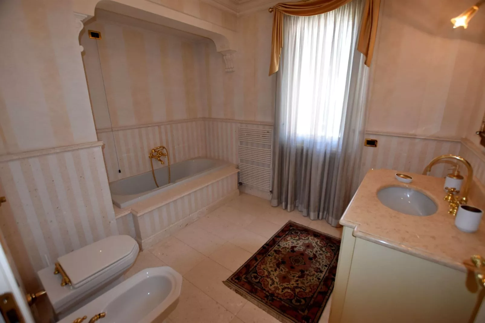 Franciacorta-Bathroom