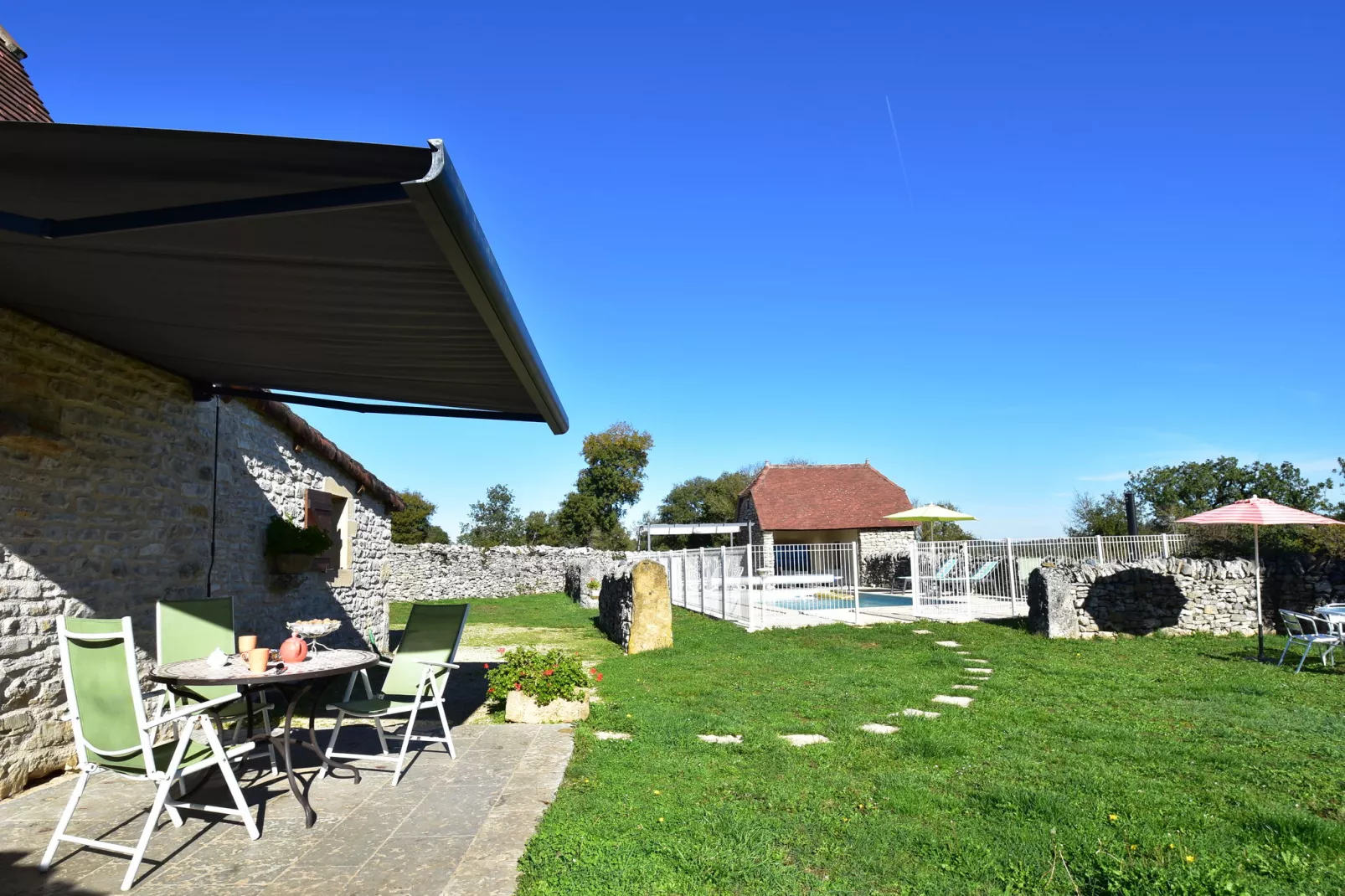 Maison de vacances Gramat-Jardin d'été