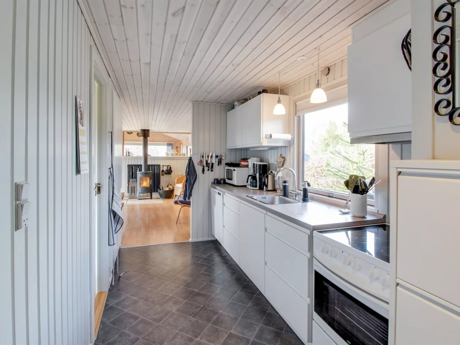 "Marjun" - 400m from the sea-Inside