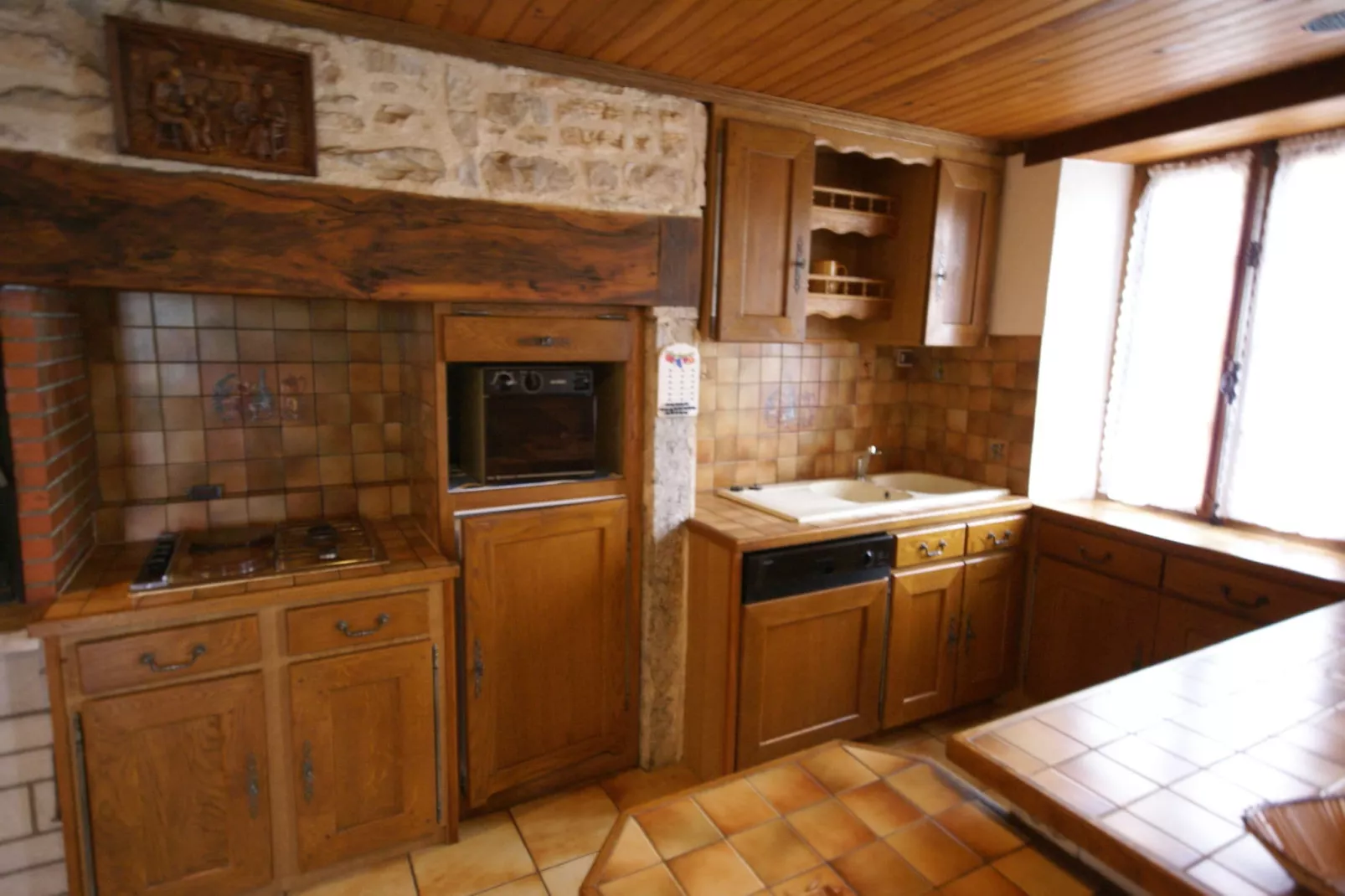 Belle maison lotoise-Cuisine