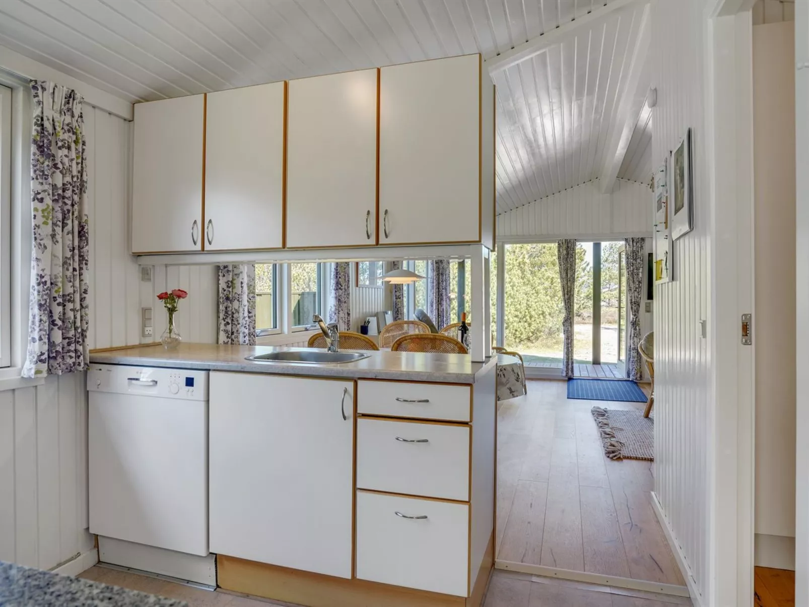 "Kristiina" - 300m from the sea-Inside