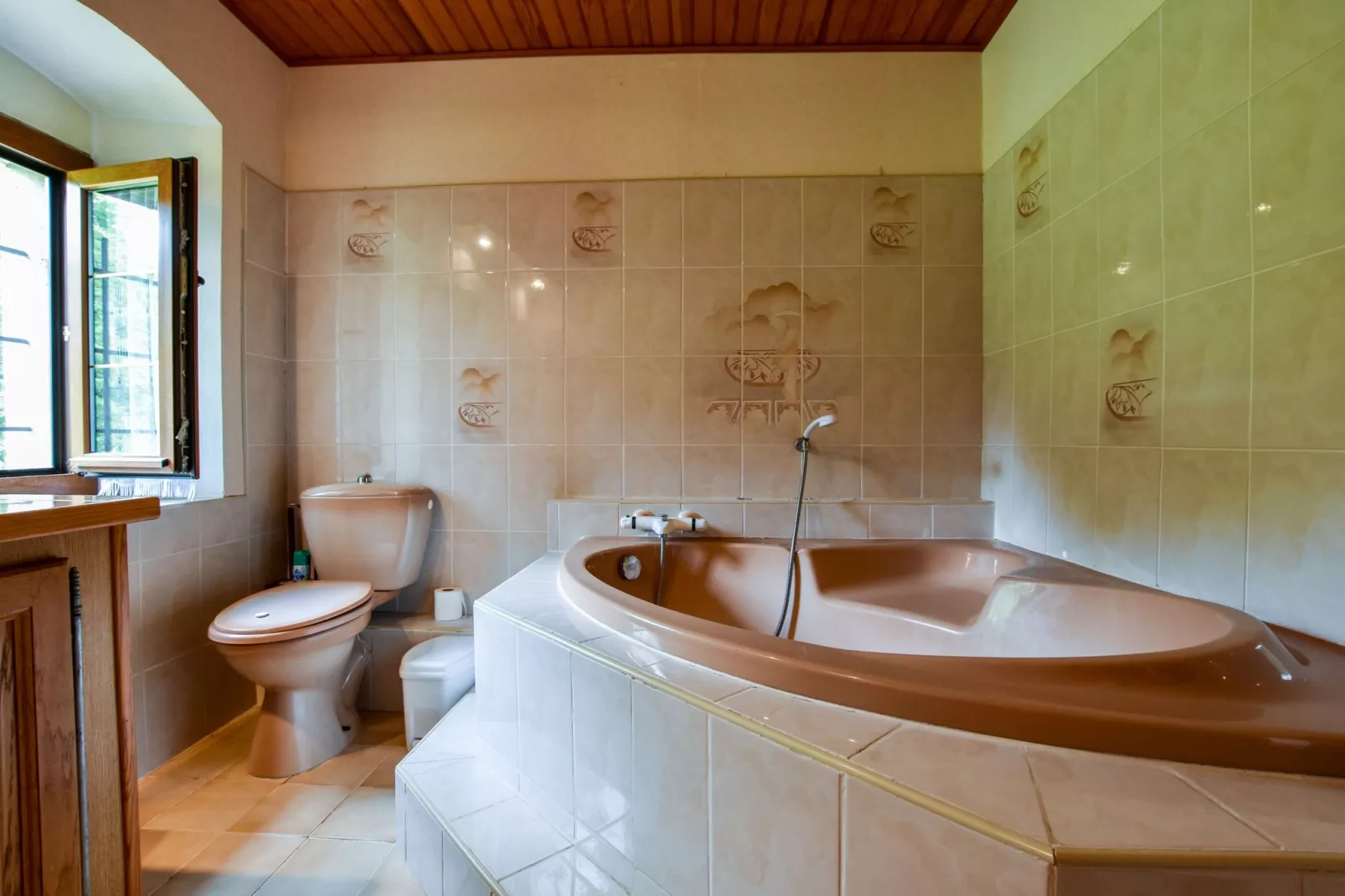 Belle maison lotoise-Salle de bain
