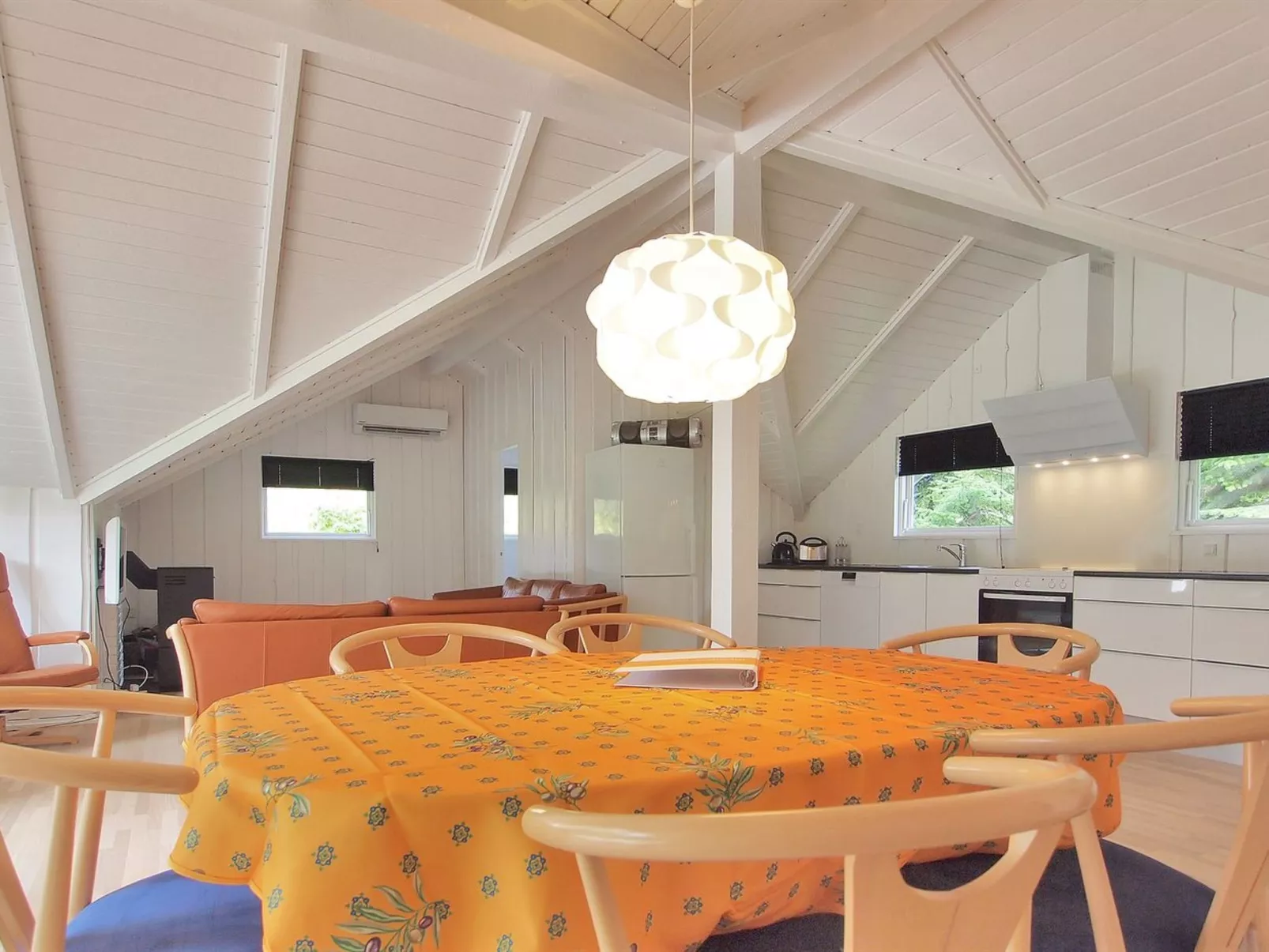 "Wraghi" - 133m from the sea-Inside