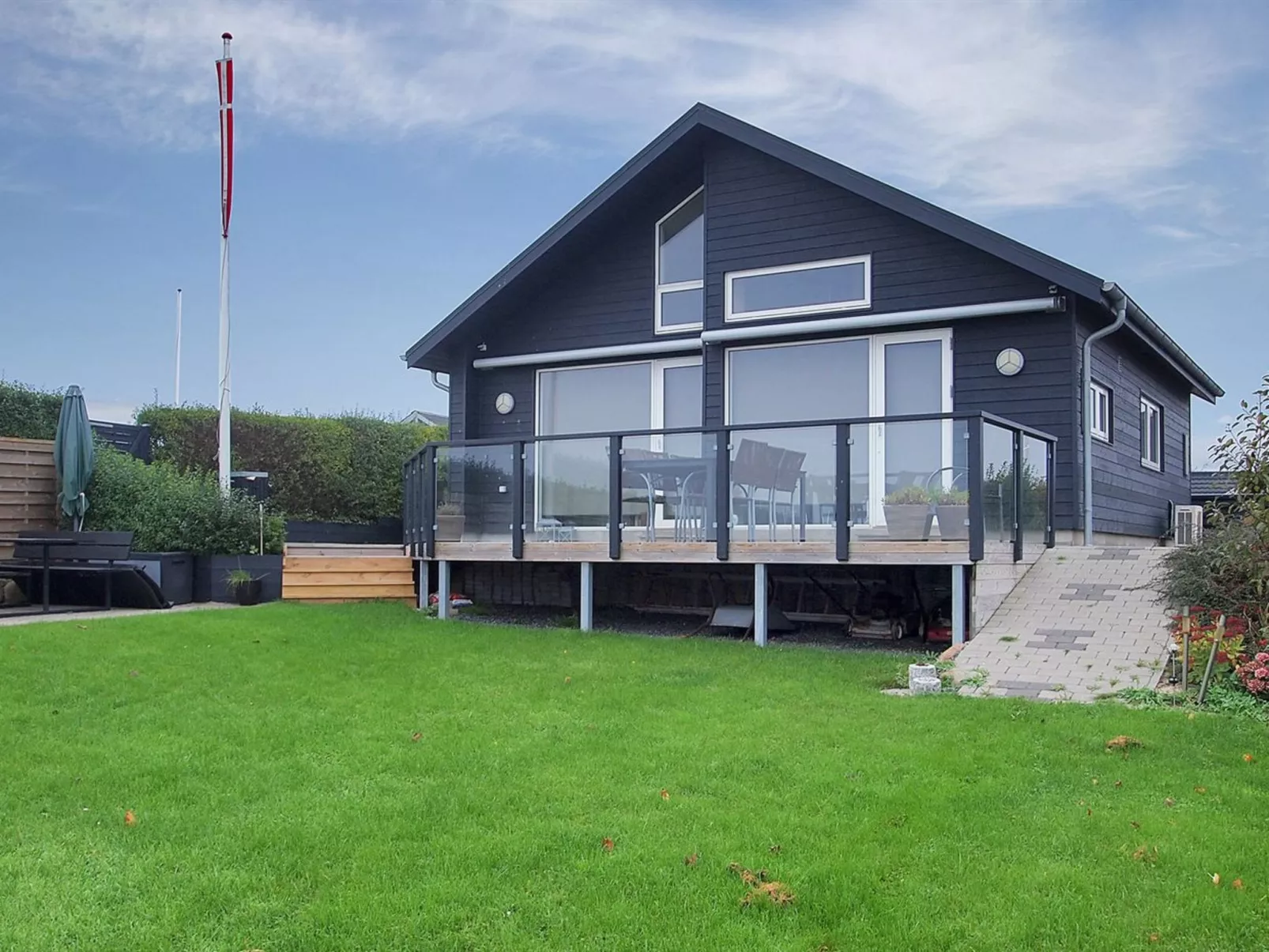 "Majbritt" - 50m from the sea-Outside