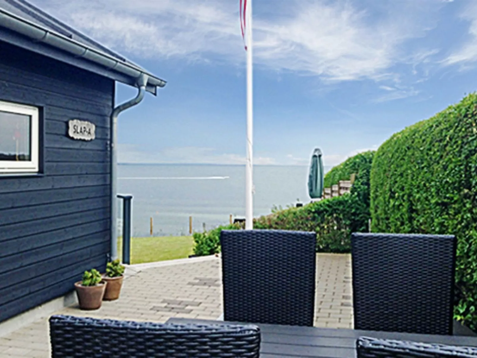 "Majbritt" - 50m from the sea-Outside