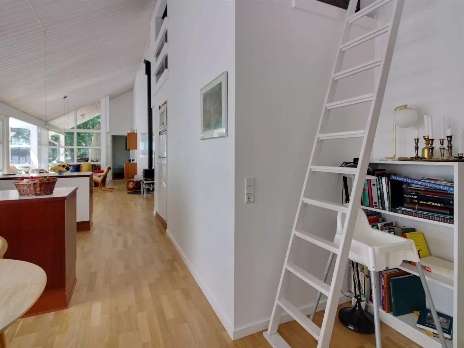 "Axel" - 1.2km from the sea-Inside