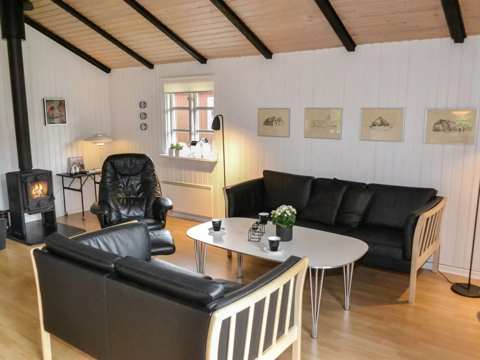 "Andon" - 2.7km from the sea-Inside