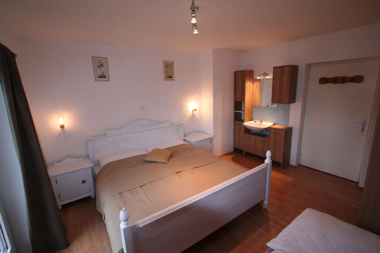 Haus Oma Wetti-Bedroom