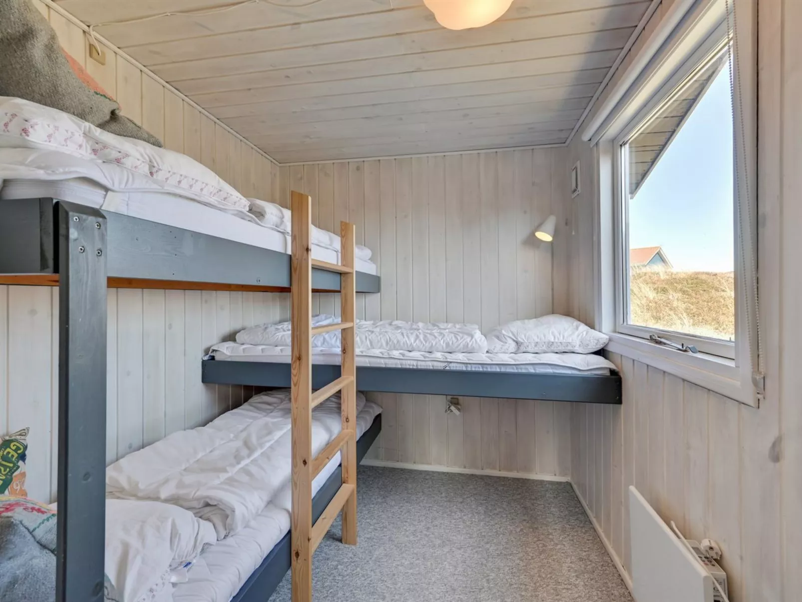 "Brigit" - 200m from the sea-Drinnen