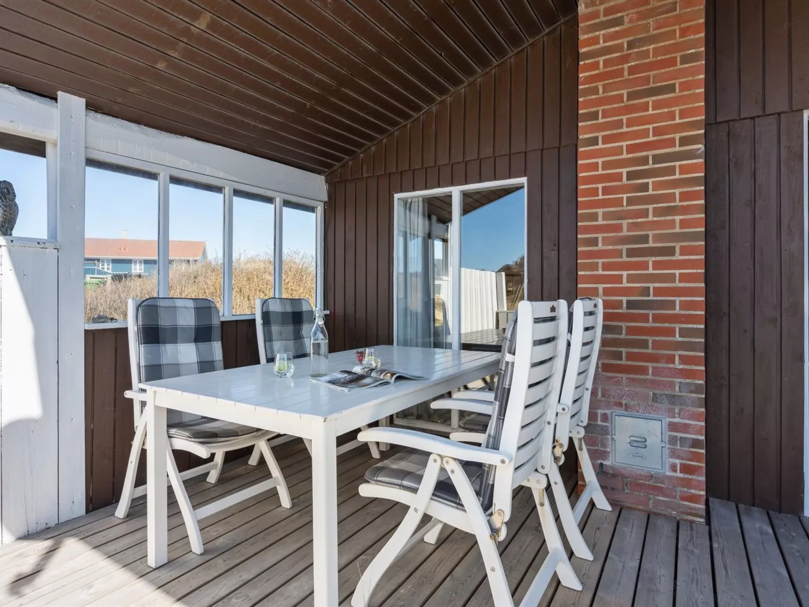 "Brigit" - 200m from the sea-Drinnen