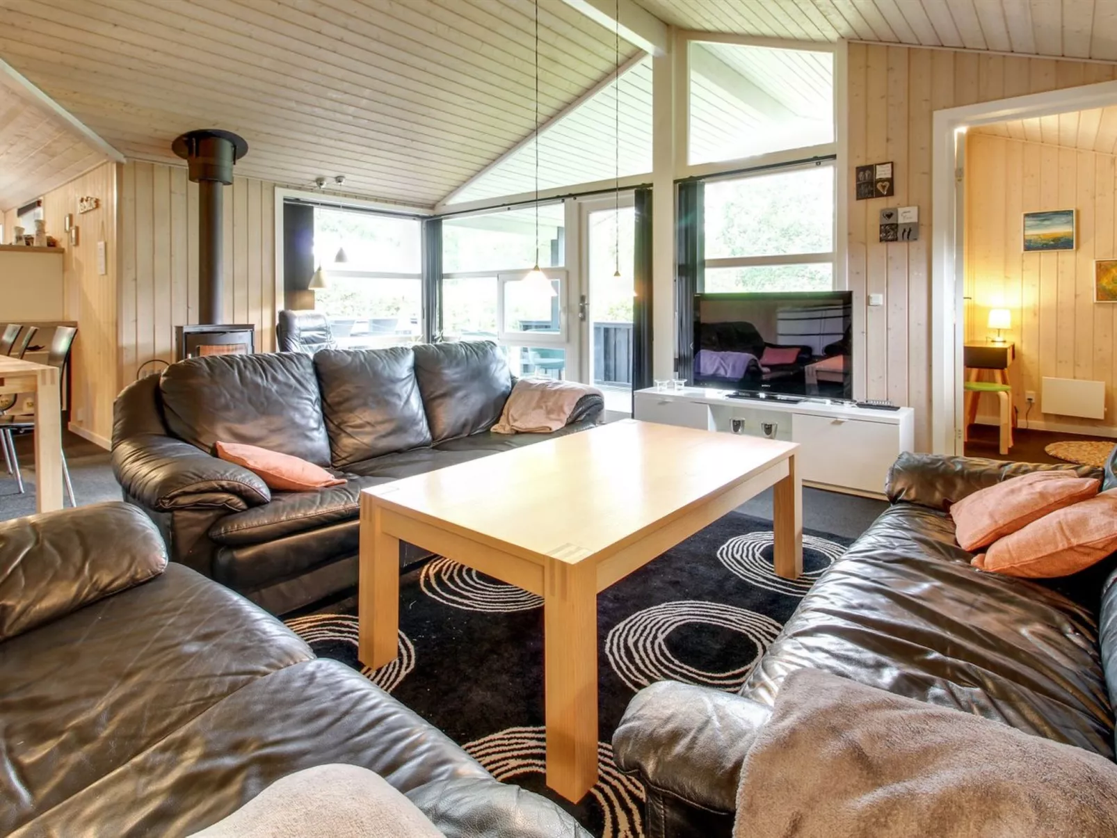 "Gurly" - 25km from the sea-Inside