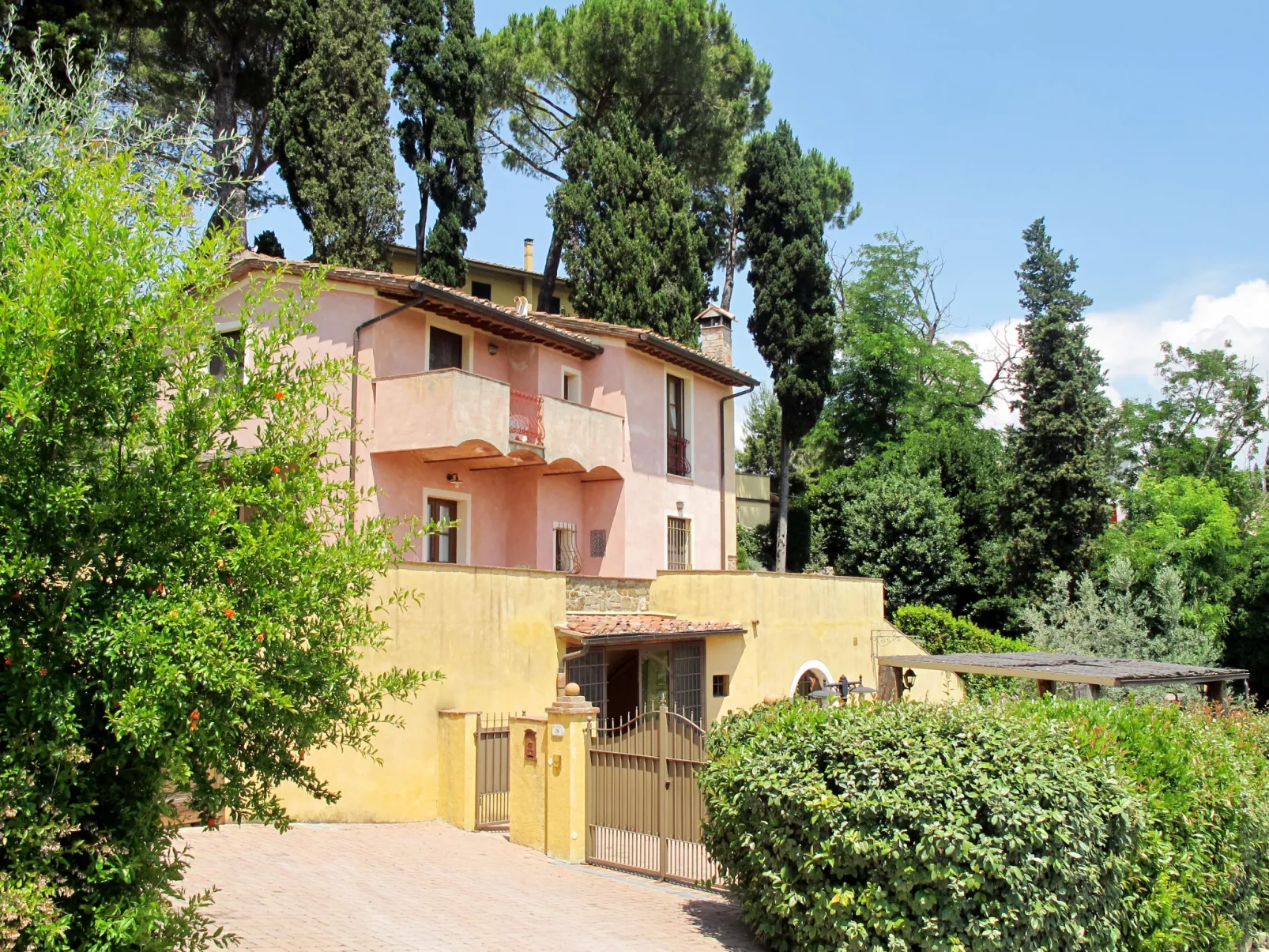 Pillo di Sopra-Outside