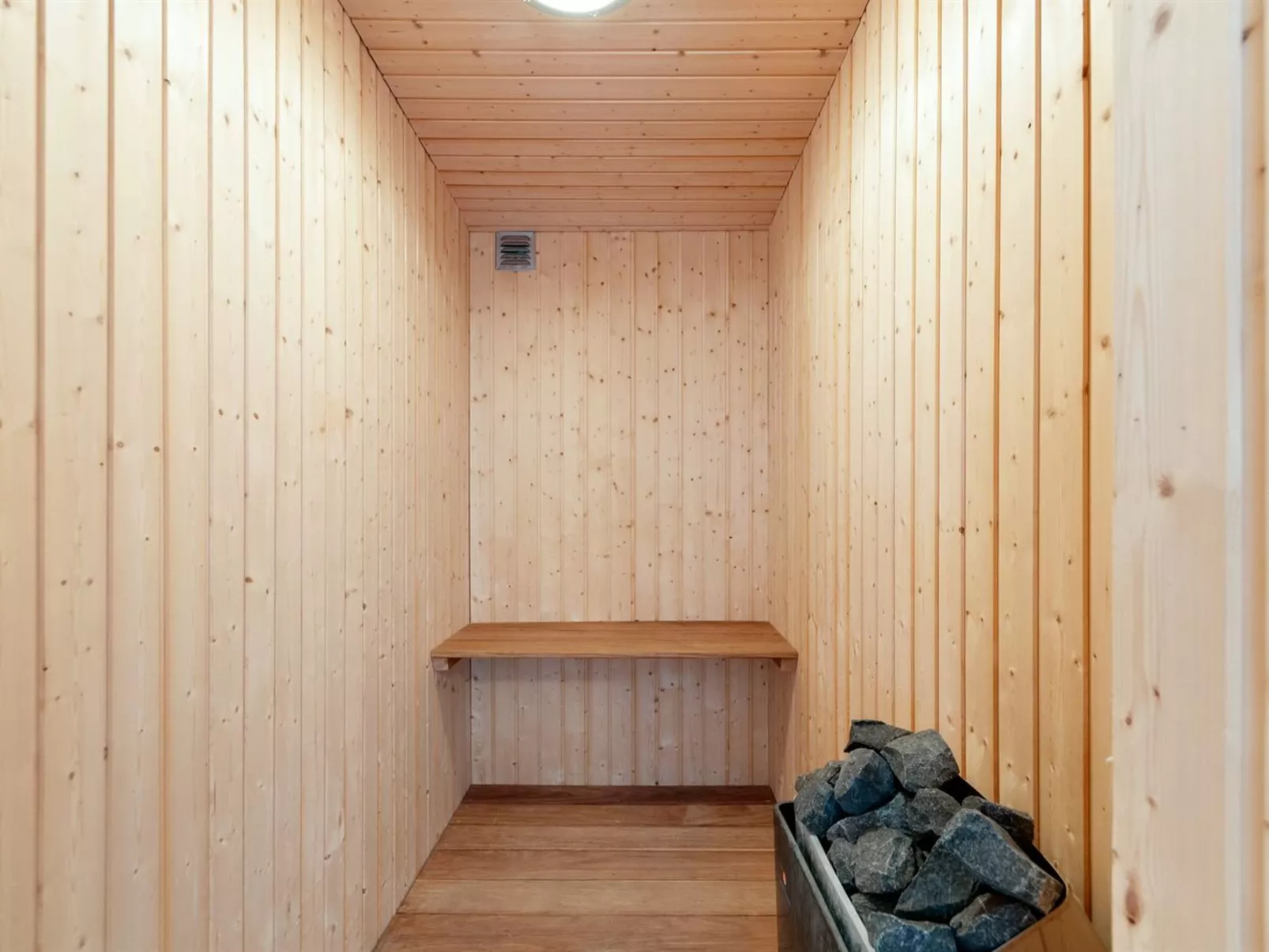 "Mildrid" - 200m from the sea-Inside