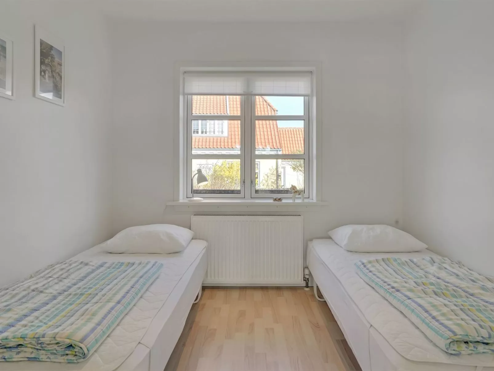 "Janes" - 400m from the sea-Inside