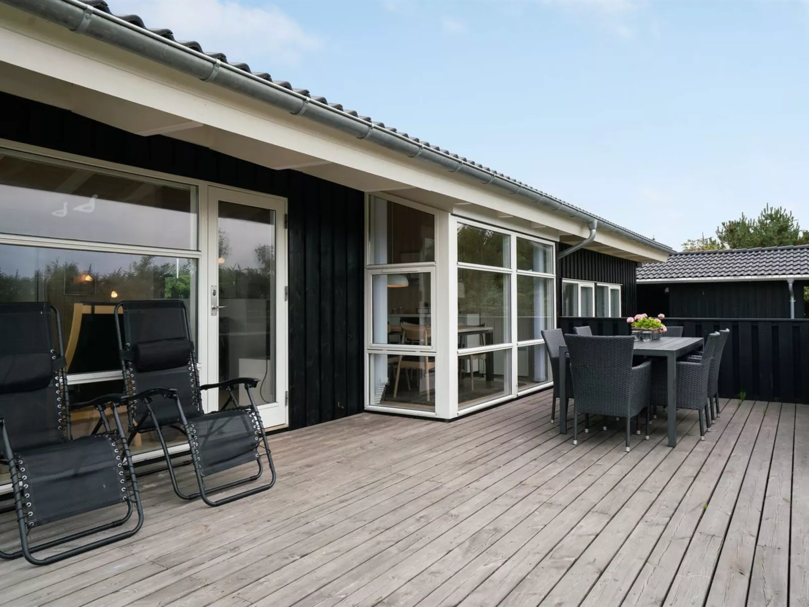 "Elvan" - 450m from the sea-Outside