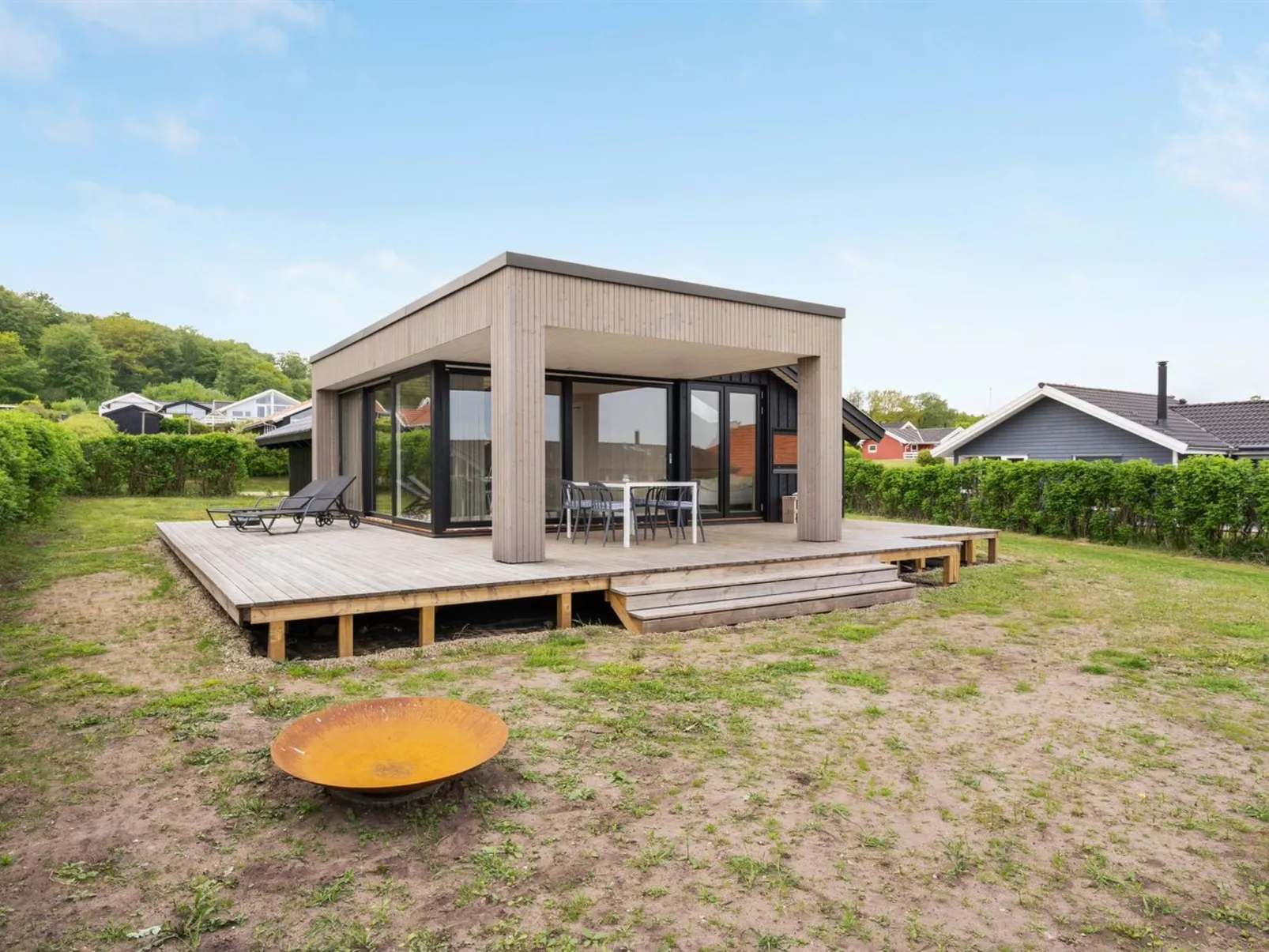 "Ely" - 300m from the sea-Outside