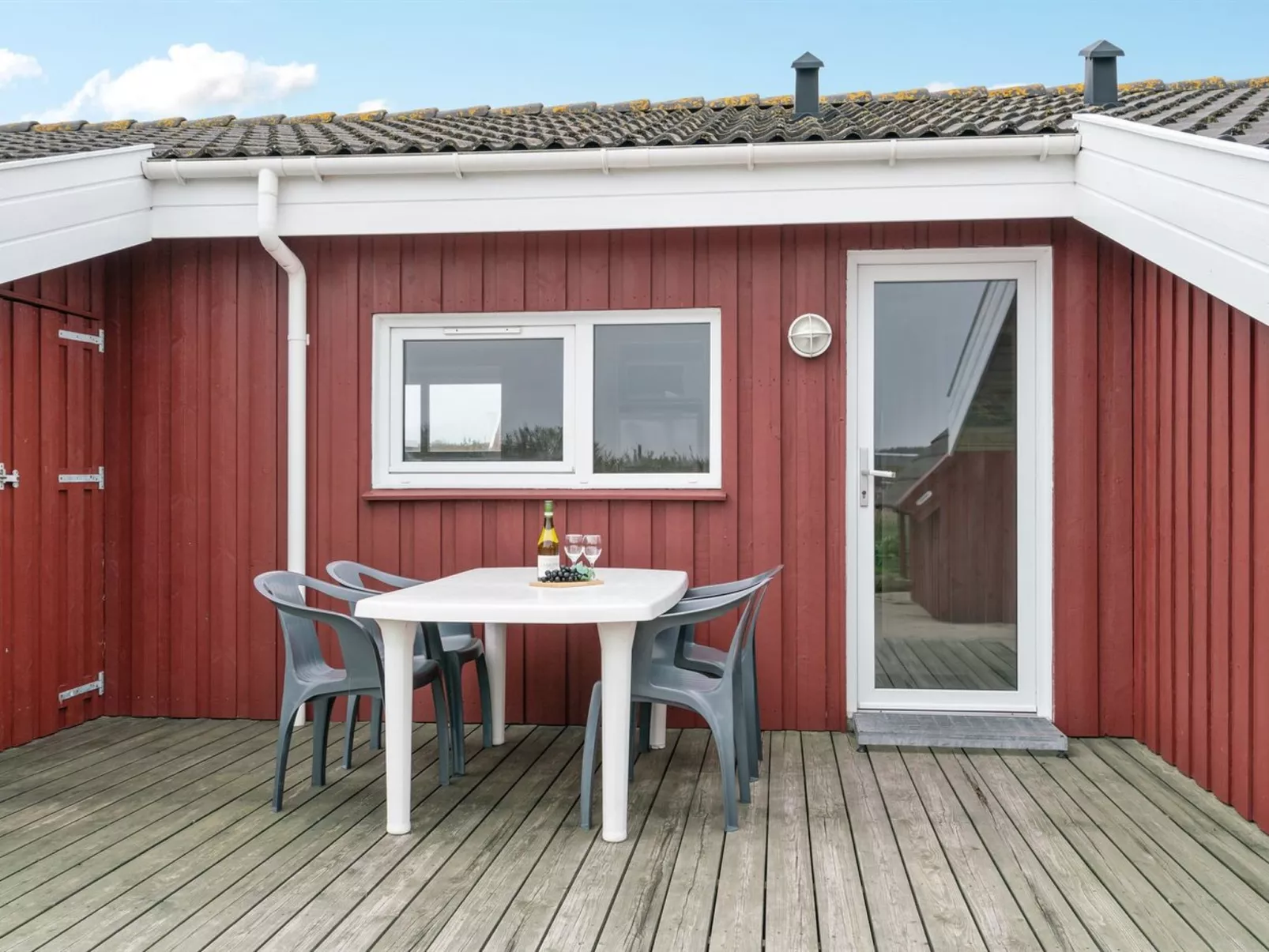 "Emi" - 250m from the sea-Outside
