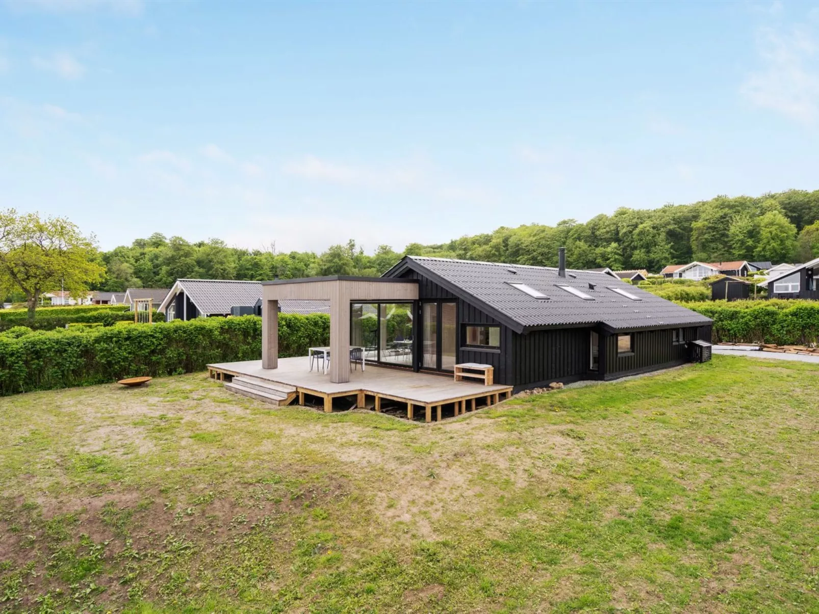 "Ely" - 300m from the sea-Outside
