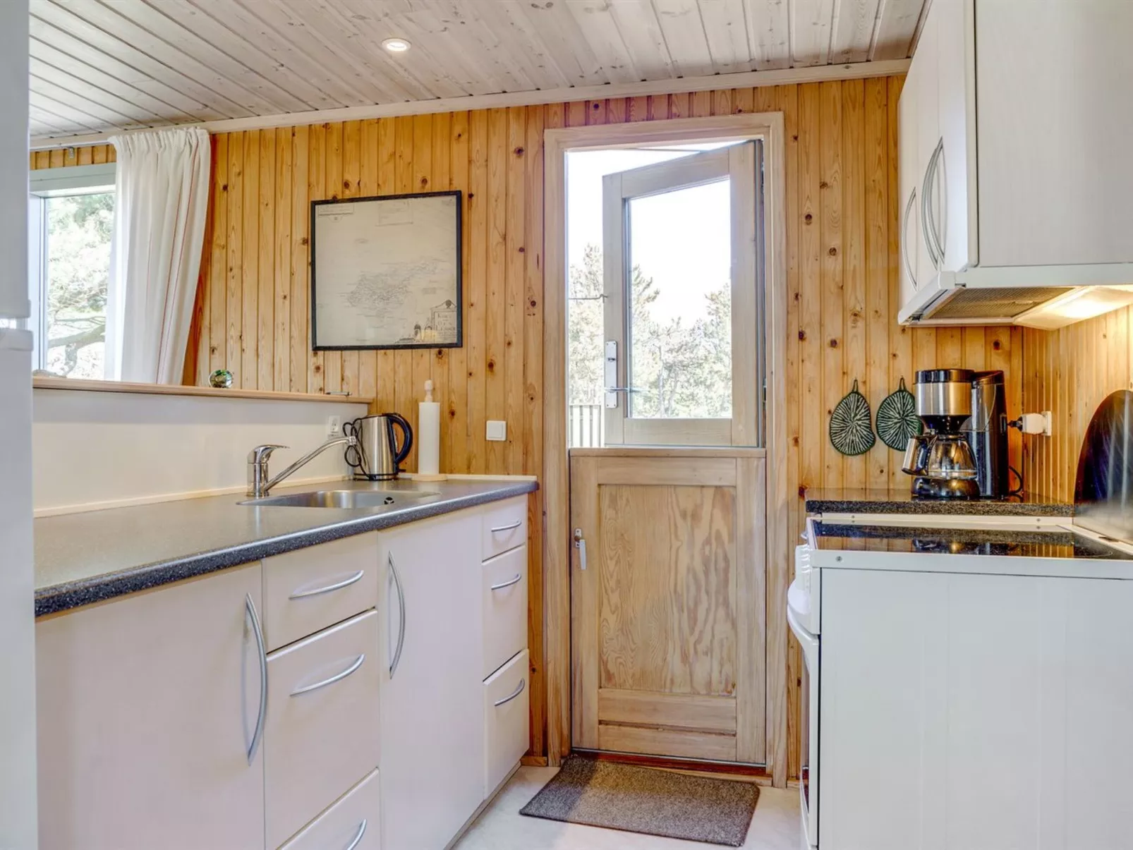 "Petersen" - 50m from the sea-Dedans