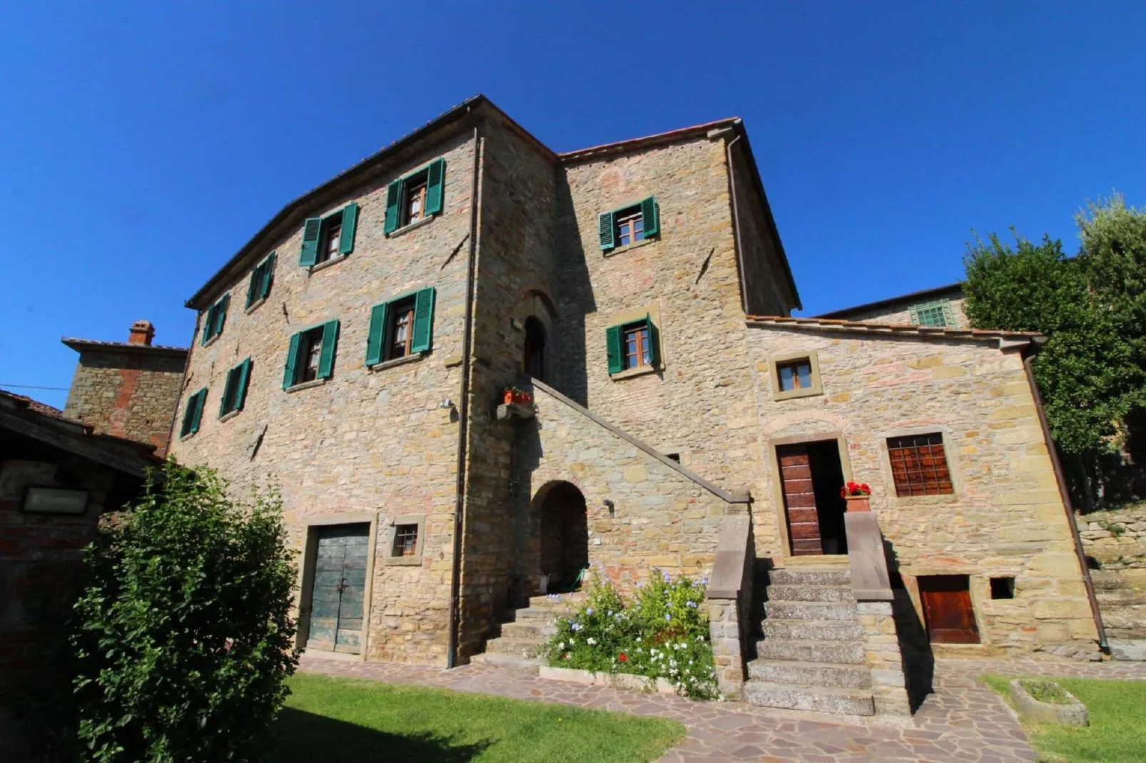 Borgo Caprile-Exterior summer